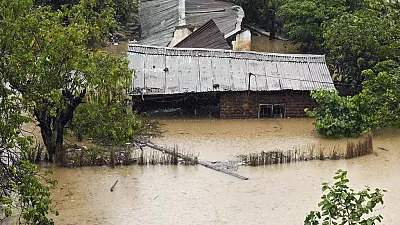 Figure 4. Flash flooding and flooded homes in Chilobwe, Blantyre District. Source: BBC.